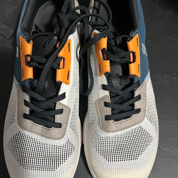 Womens 9.5 Distressed Cloudrift Breathable Running Jogging Walking Shoes - Picture 2 of 5